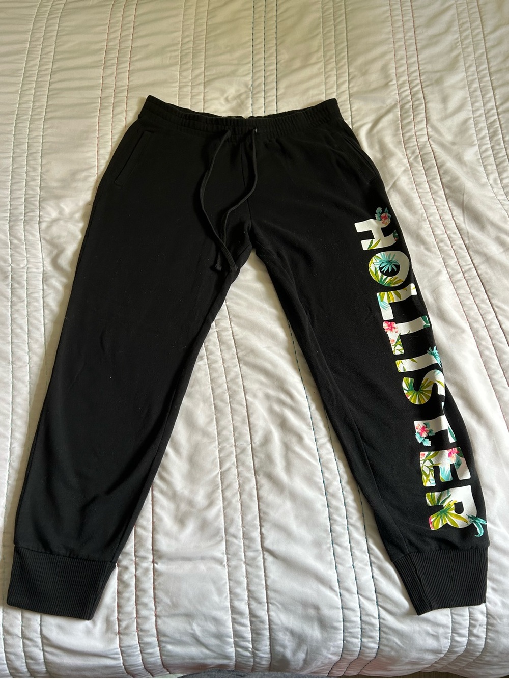 Hollister Sweatpants, Size Medium